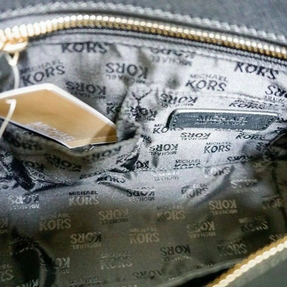 NWT Michael Kors Genuine Saffiano Leather Padlock Crossbody Bag - Picture 10 of 11